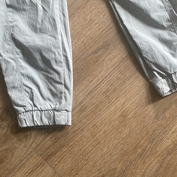 Athleta TREKKIE JOGGER gray size 4 gorpcore athleisure hiking camping sporty - Picture 4 of 6